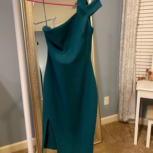 Dress size 2 -never worn. Purchased at Nordstrom Rack
